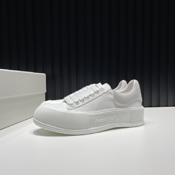 Replica Alexander McQueen Sneaker Deck Plimsoll in White