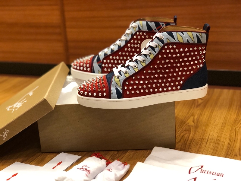 Replica Christian Louboutin Sneaker Junior Spikes Flat