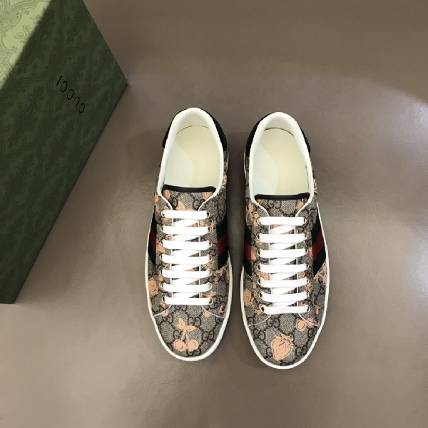 Replica GUCCI classic Sneaker white shoes series