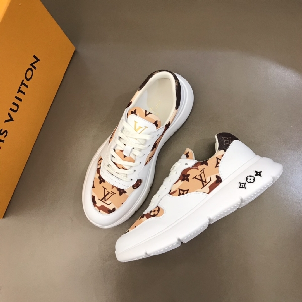 Replica Louis Vuitton Sneaker Run Away in Yellow