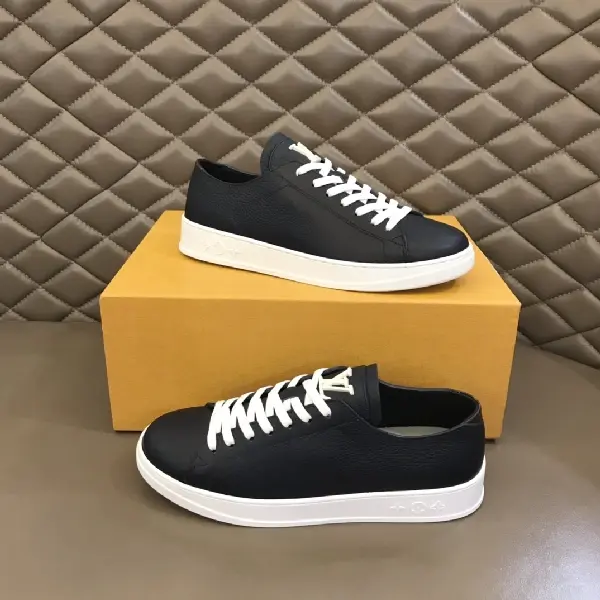 Replica Louis Vuitton 2022 classic casual sneakers