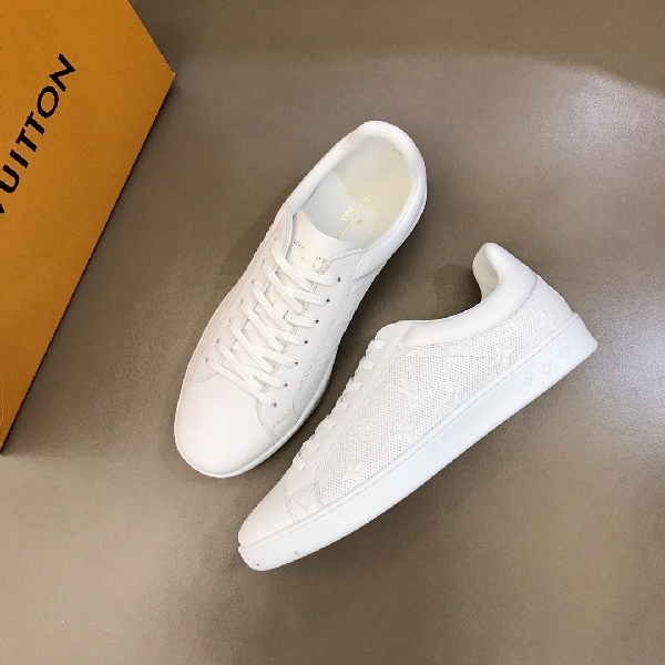 Replica Louis Vuitton Sneaker Luxembourg in White