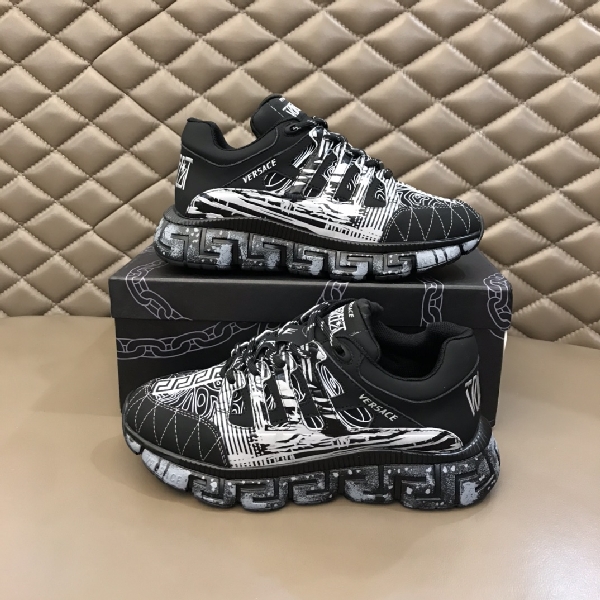 Replica Versace Sneaker Trigreca in Black