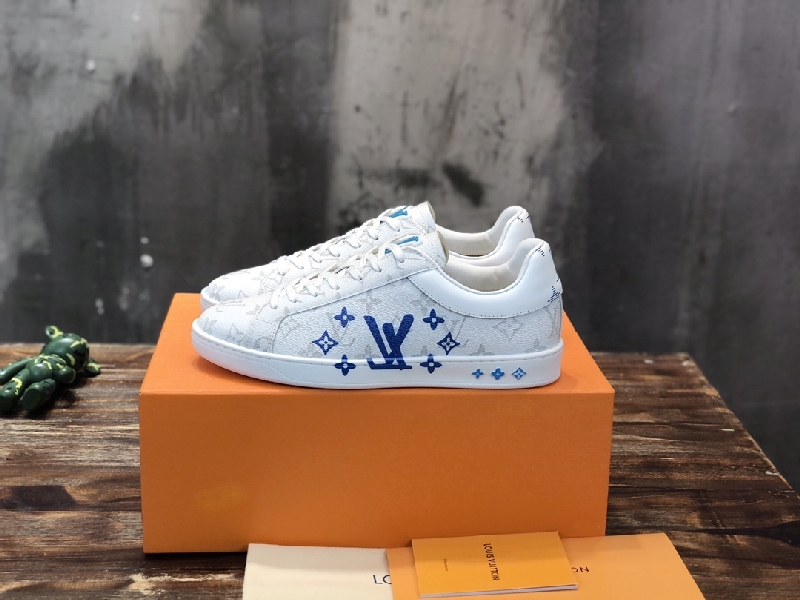 Replica LV high quality white sneaker