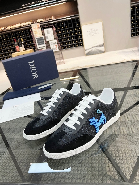 Replica Dior Sneaker in Black