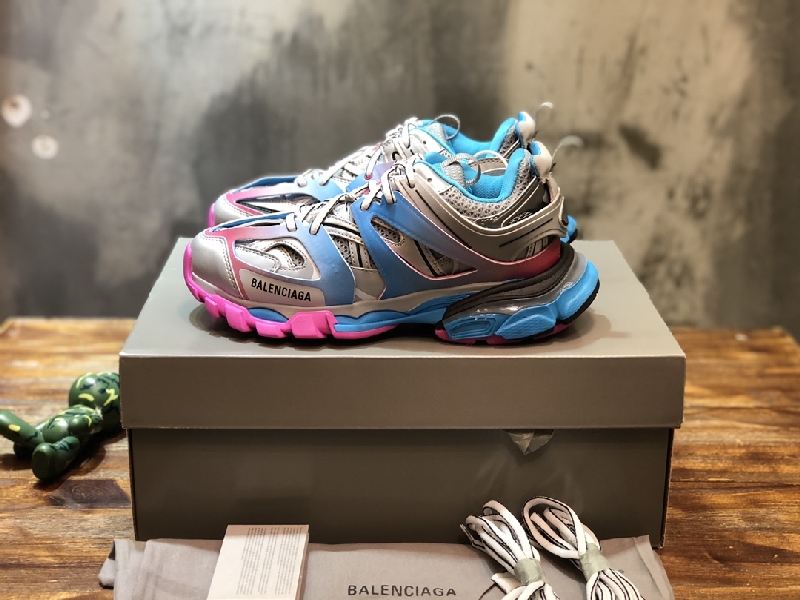 Replica Balenciaga Triple S retro Clunky Sneakers in Blue