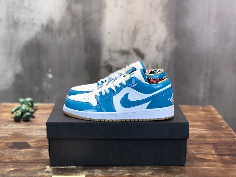 Replica NIKE Air Jordan 1 Low Sneaker