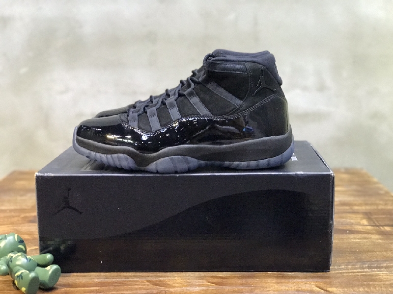 Replica Nike Sneaker Air Jordan11 in Black