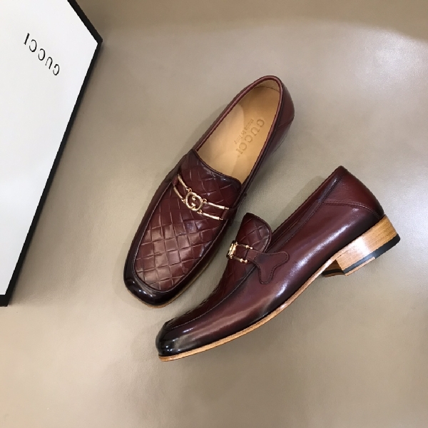 Replica Gucci Dress Shoe in Red