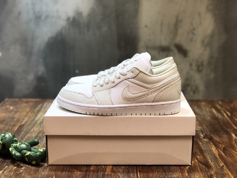 Replica Nike Sneaker Air Jordan1 Low Spruce Aura in White