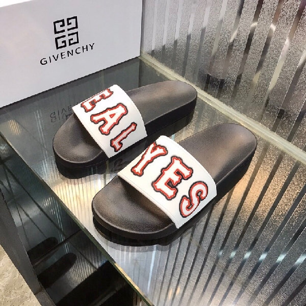 Replica Givenchy slipper in Black with White