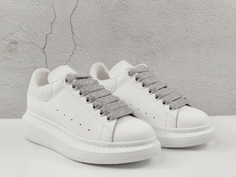 Replica Alexander McQueen Oversized Sneaker Crystal Sole