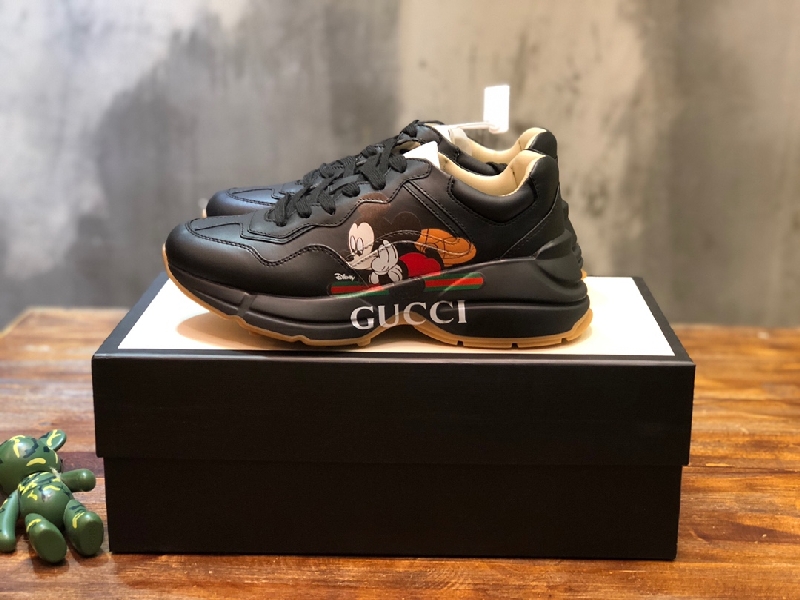 Replica Gucci Sneaker Rhyton Vintage in Black Mickey