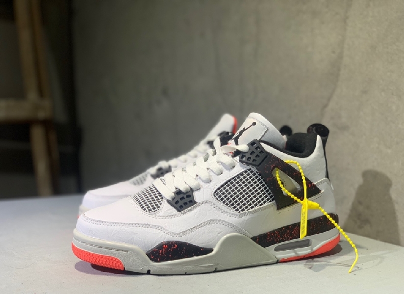 Replica Nike Sneaker Air Jordan4 Hot Lava in Gray sole