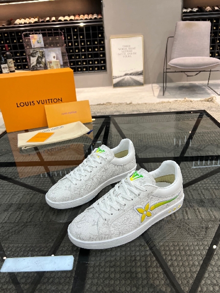 Replica Louis Vuitton Casual shoes in White