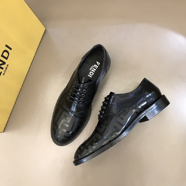 Replica Fendi Dress Shoe leather loafers in Black