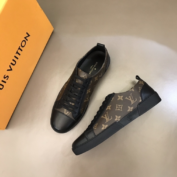 Replica Louis Vuitton Sneaker Luxembourg in Brown