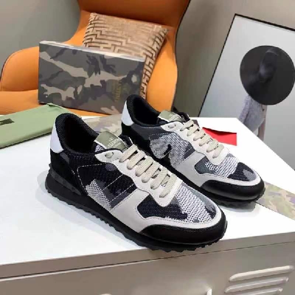 Replica Valentino Sneaker Rockrunner in Black