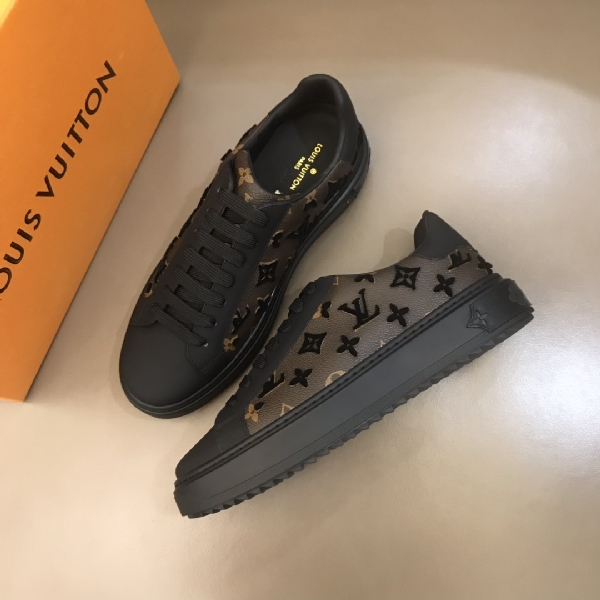 Replica Louis Vuitton Sneaker Luxembourg in Brown