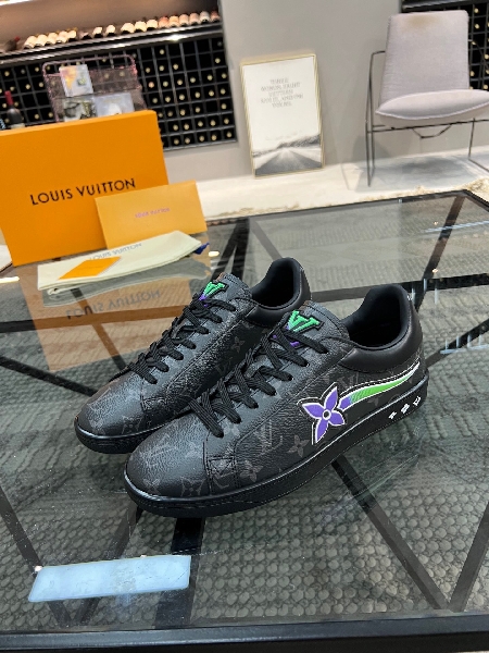 Replica Louis Vuitton Casual shoes in Black