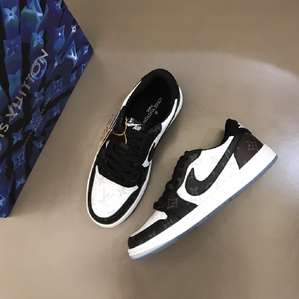 Replica Louis Vuitton Sneaker x Nike in Black