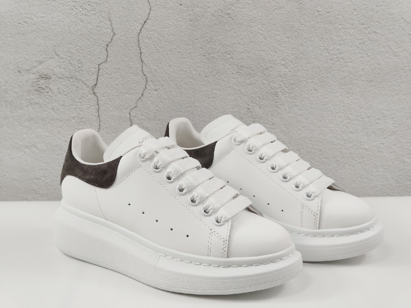 Replica Alexander McQueen Oversized Sneaker Suede Sole