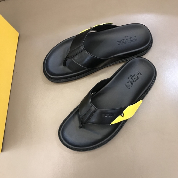 Replica Fendi Slipper in Black