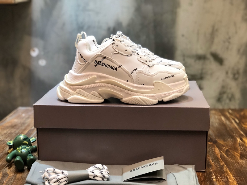 Replica Balenciaga Sneaker Triple S in White