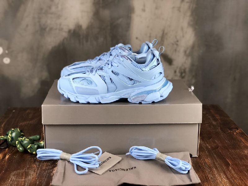 Replica Balenciaga Triple S retro Clunky Sneakers in Blue