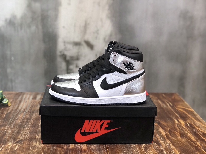 Replica Nike Air Jordan 1 High OG Retro ＂Silver Toe＂ Sneaker