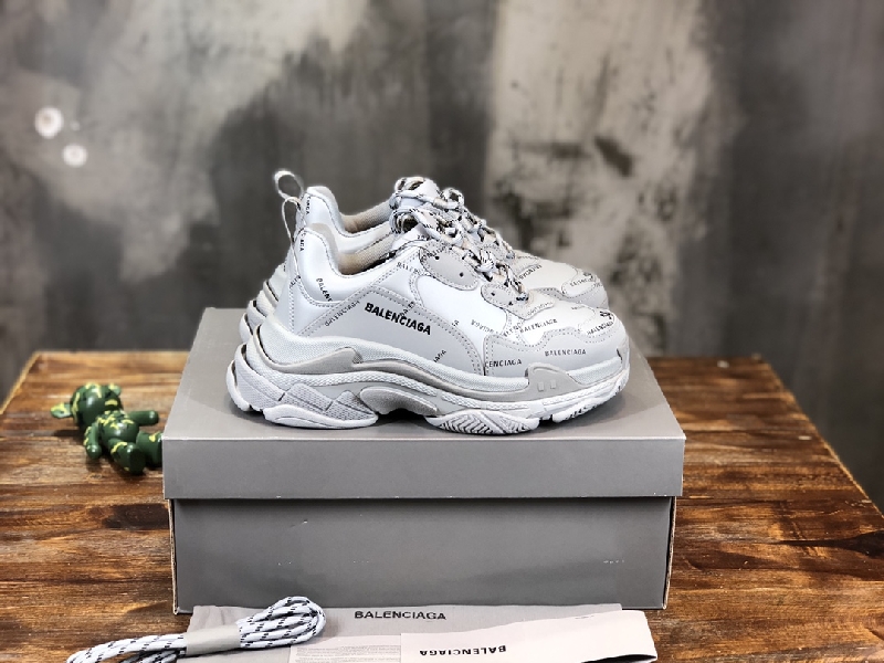 Replica Balenciaga Sneaker Triple S in White