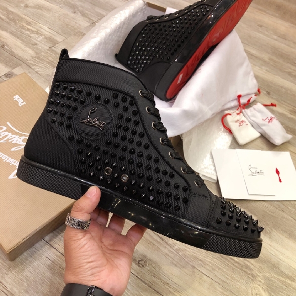 Replica Christian Louboutin Sneaker Louis Orlato Flat