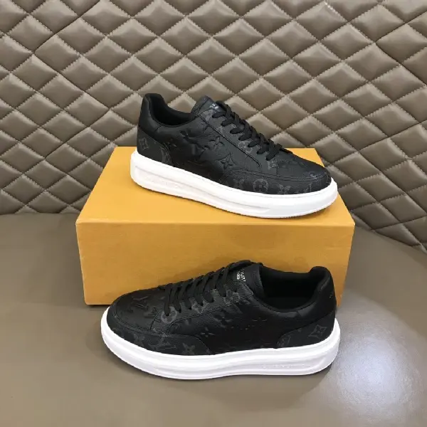 Replica LV 2022 Beverly Hills sneakers in black