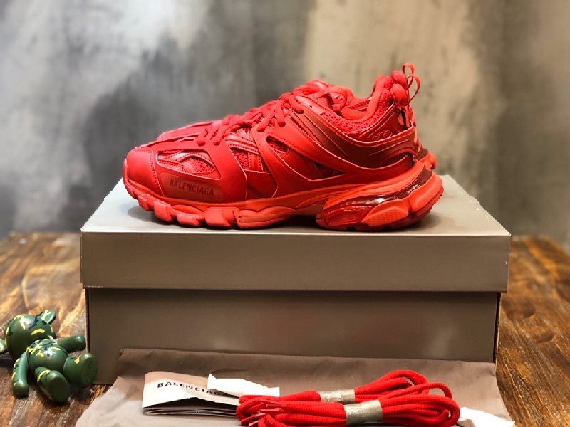 Replica Balenciaga Sneaker Track Sneaker in Red