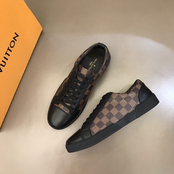 Replica Louis Vuitton Sneaker Luxembourg in Brown