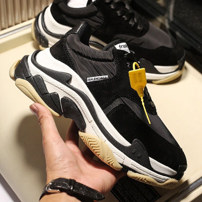 Balenciaga Womens Shoes Breathable Design Sneakers Luxury Brand Triple S Sneaker Whatapp