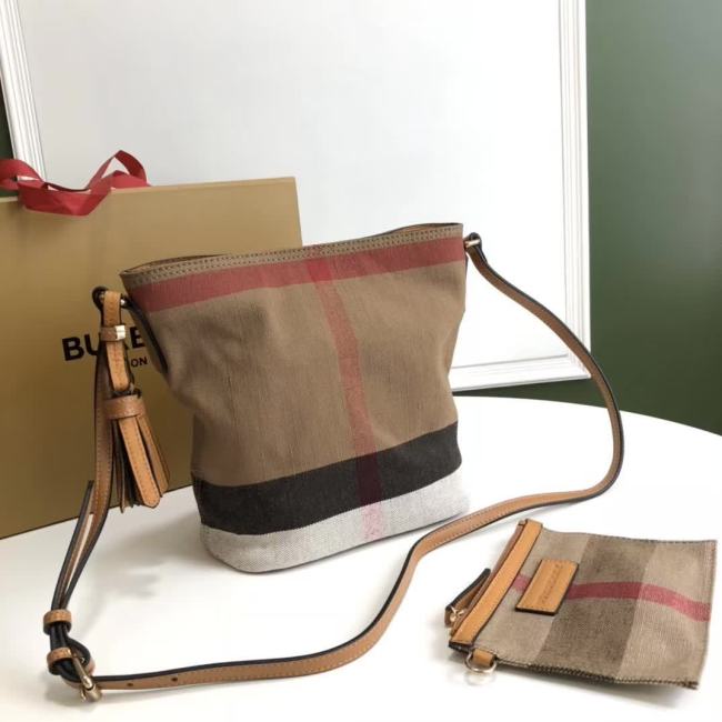 Burberry Womens Bag Bucket Bag Whatapp