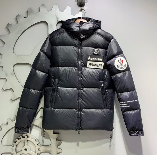 Moncler Design Mens Womens Winter Windprood Down Jackets Keep Warm 90% White Duck Down Whatapp