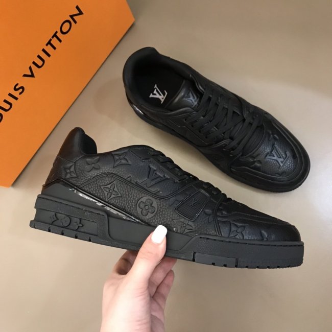 Louis Vuitton Men Shoes Sneakers Breathable Fashion LV Trainer Sneaker 1A7WET Whatapp