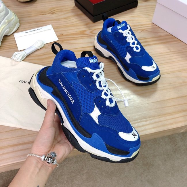 Balenciaga Mens Shoes Triple S Sneaker Whatapp