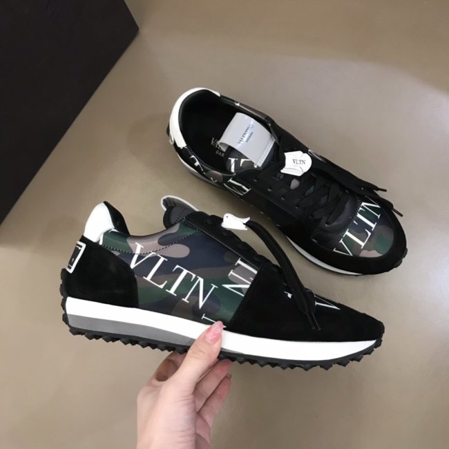 Valentino Men Shoes Fashion Design Luxury Brand ROCKRUNNER CAMOUFLAGE LAMINATED STUDDED SNEAKER with Original Box Whatapp