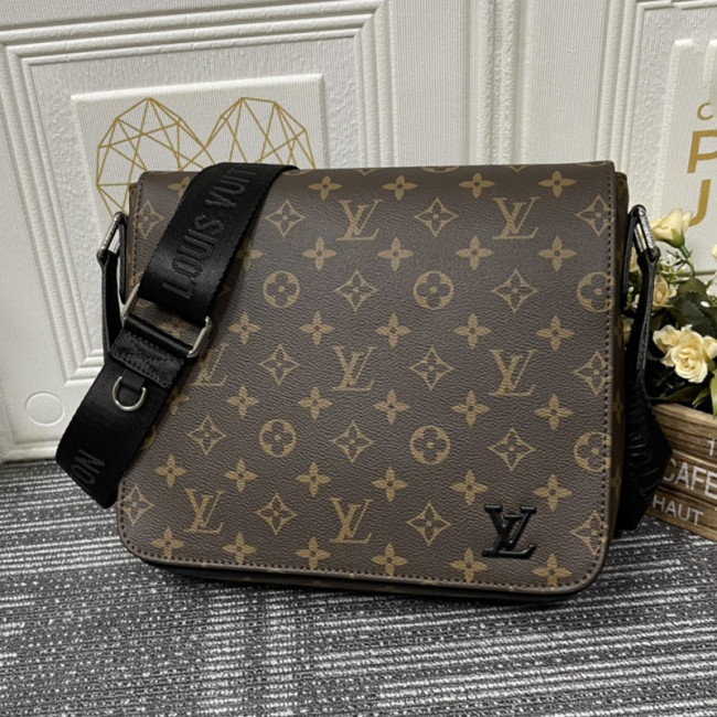 Louis Vuitton Mens Bags Messenger Bag Luxury Brand DISTRICT PM Shoulder Bags for Men with Original Box M46255 Whatapp