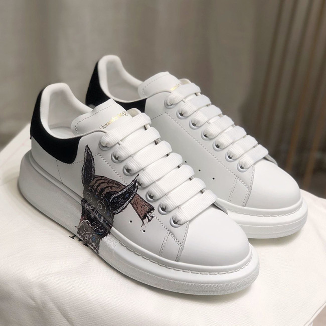 Alexander McQueen Men Shoes Fashion Design Luxury Brand Whatapp