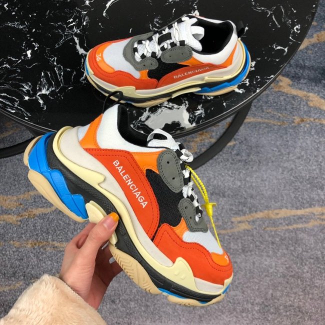 Balenciaga Mens Shoes Triple S Sneaker Whatapp