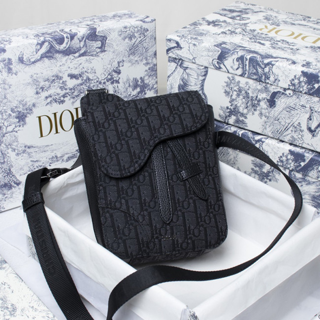 Dior Mens Bags Crossbody Bags SADDLE POUCH Black Dior Oblique Jacquard Whatapp