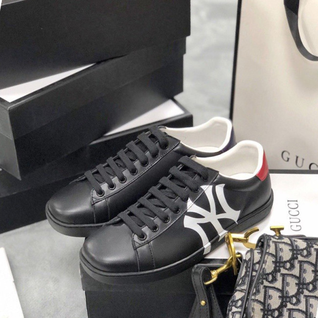 Gucci Womens Shoes Fashion Sneakers Lace-Up Luxury Brand Women's Ace Embroidered Sneaker with Original Box Whatapp