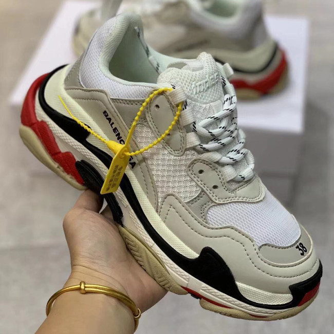 Balenciaga Womens Shoes Breathable Design Sneakers Luxury Brand Triple S Sneaker Whatapp