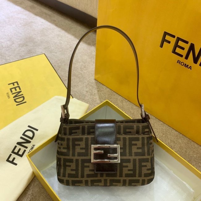 Fendi Womens Bag Shoulder Bag Whatapp