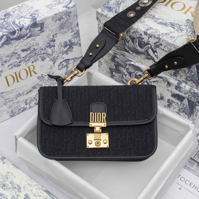 Dior Womens Bags Crossbody Bag DIORADDICT BAG Whatapp