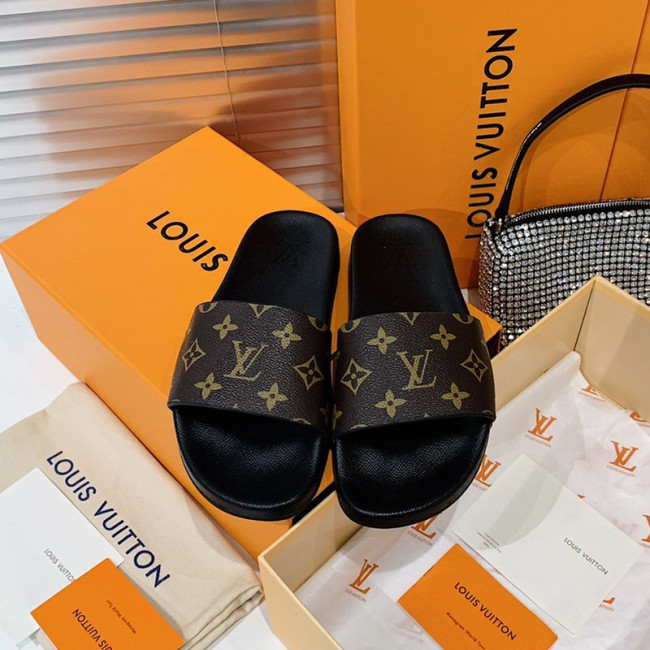 Louis Vuitton Men Shoes Slippers Sandals Flip Flop Luxury Brand WATERFRONT MULE 1A3PSD Whatapp